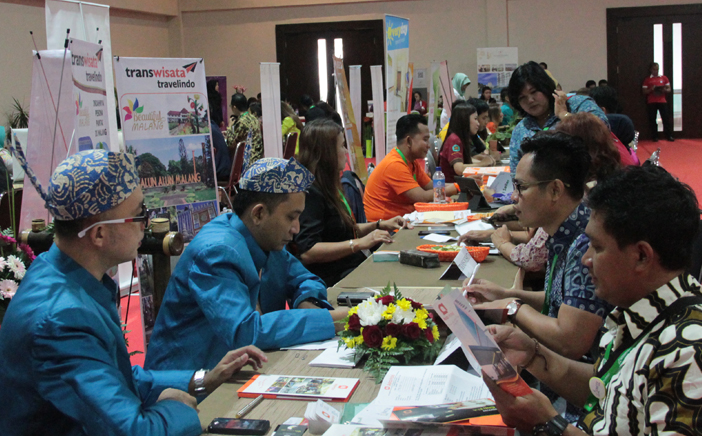 Table Top Beautiful Travel Malang Fair