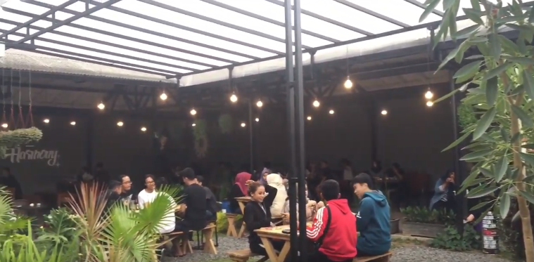 Brewok Cafe Spesialis Pancong di Malang