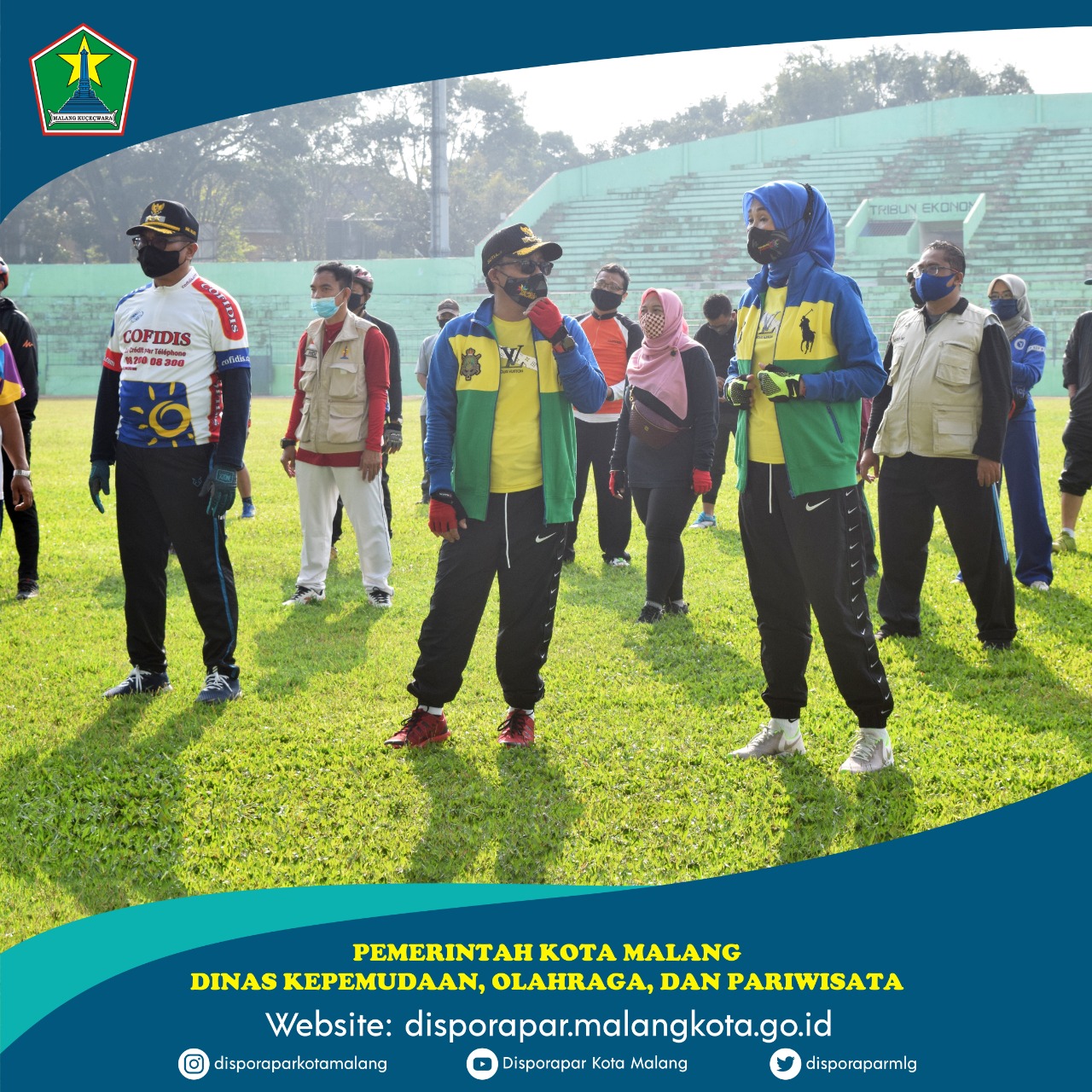 Senam bersama Bapak Wali Kota dan Ibu Wali Kota Malang di Stadion Gajayana